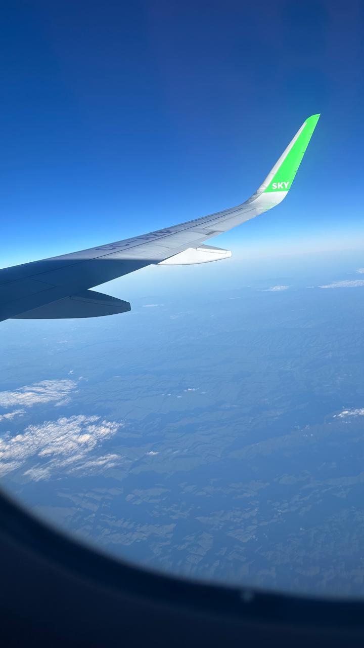 Leia mais sobre o artigo Passagem Aérea Promocional para Santiago: Quanto Custa em 2026 e Quando Comprar Mais Barato