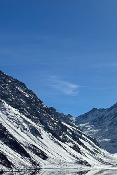 Laguna del Inca em Portillo no Chile durante o inverno