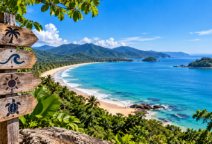 Ubatuba com crianças em uma praia cercada pela natureza