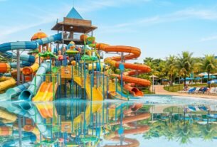Parque aquático em Olímpia para crianças durante viagem em família