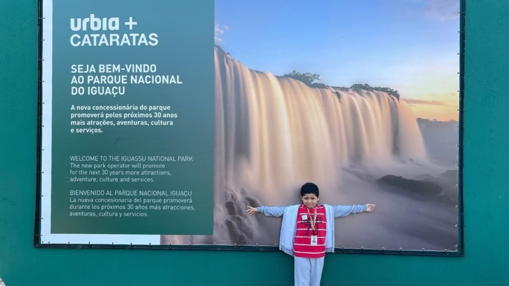 Autista tem direito a fila preferencial no Parque Nacional do Iguaçu durante uma viagem em família